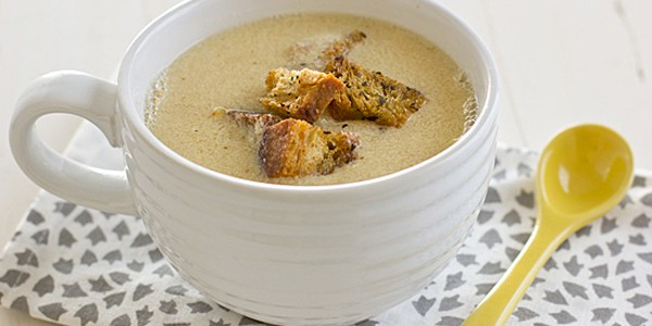 fresh_corn_soup_with_herbed_croutons_feature