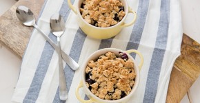 Oatmeal Chia Berry Crisp
