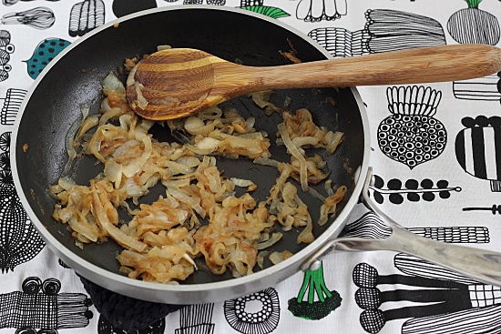 How to Caramelize Onions