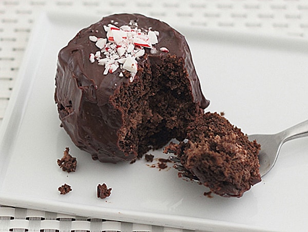 25 Drool-Worthy Chocolate Cake Recipes: Peppermint Double Chocolate Ganache Cakes