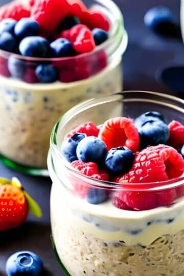 Vanilla Overnight Oatmeal - Easy Grab-and-Go Breakfast!