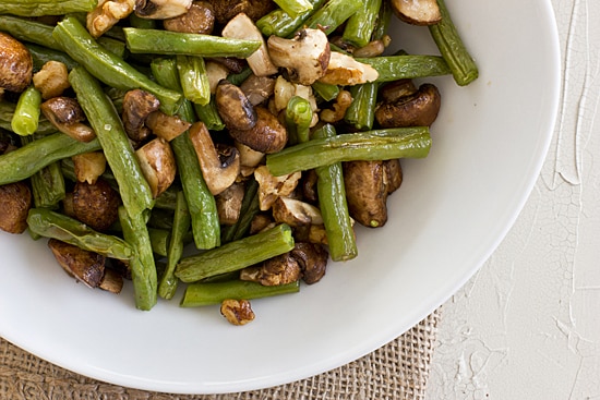 Roasted Green Beans & Mushrooms with Walnuts [close]