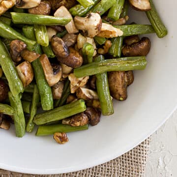 Roasted Green Beans and Mushrooms with Walnuts