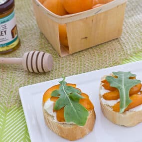 Apricot Crostini Recipe