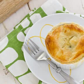 Broccoli Cheddar Pot Pies Recipe