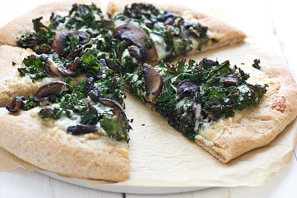 Portobello Pizza with Roasted Garlic Sauce & Kale