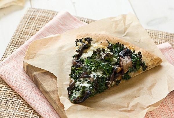 Portobello Pizza with Roasted Garlic Sauce & Kale