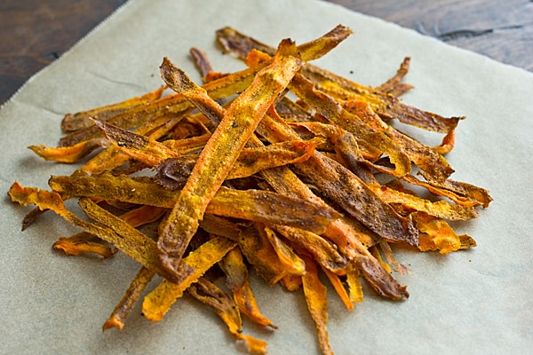 Curried Baked Carrot Chips Recipe