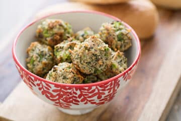 Broccoli Parmesan Meatballs - A Vegetarian Recipe from Oh My Veggies!