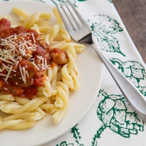 Meaty Mushroom Marinara Sauce Recipe