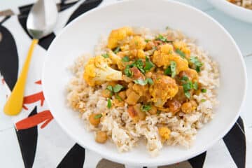 Cauliflower and Chickpea Coconut Curry - A Recipe from Oh My Veggies