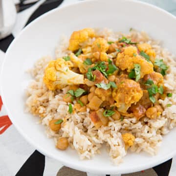 Cauliflower and Chickpea Coconut Curry Recipe