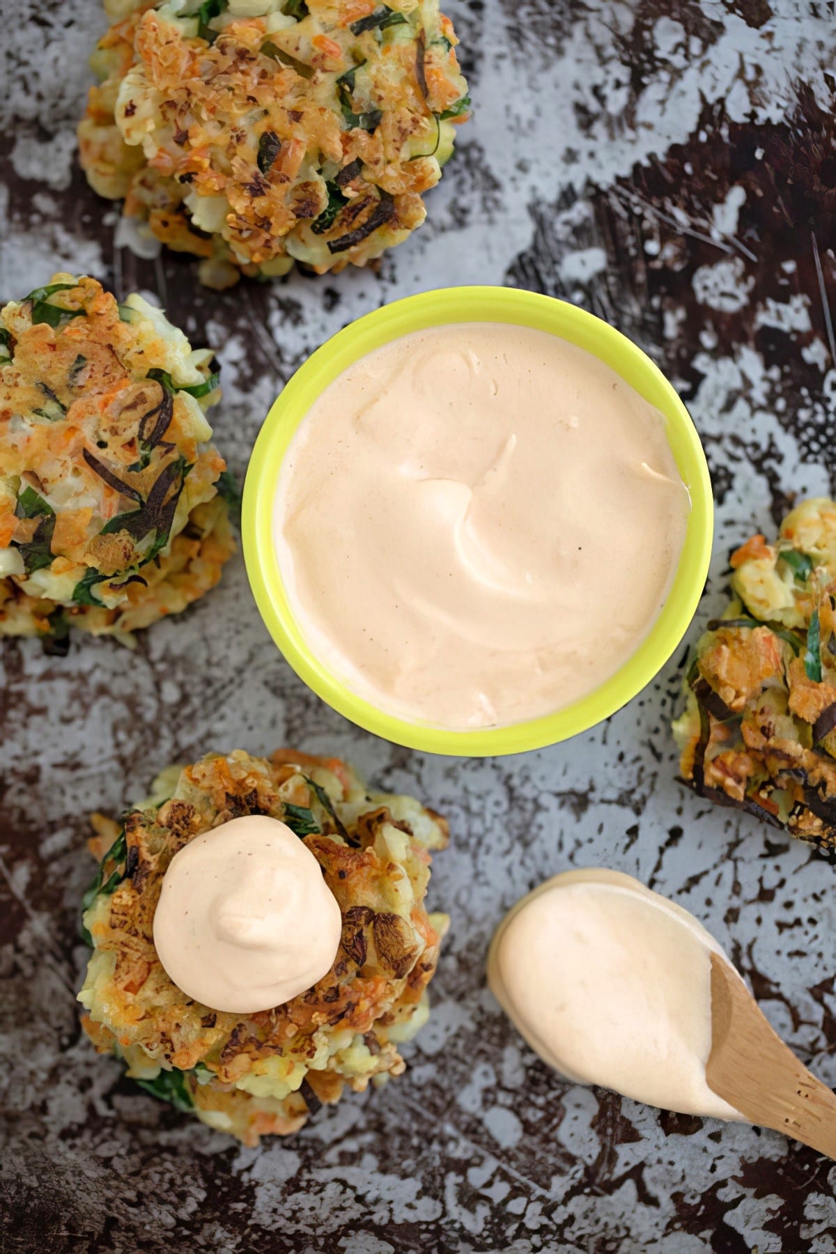 carrot and cauliflower fritters with garlic aioli sauce