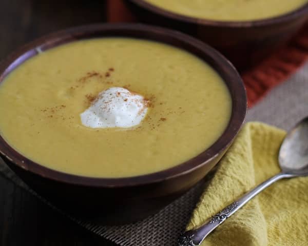 Roasted Acorn Squash Soup (vegan) | ohmyveggies.com
