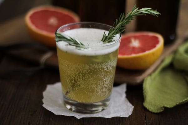 Grapefruit Rosemary Kombucha and Delicious Probiotic Drinks | www.theroastedroot.net