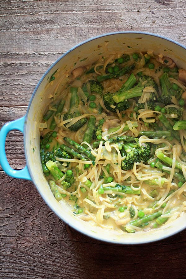 One-Pot Vegetarian Pasta Primavera Recipe from Oh My Veggies!