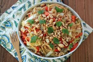 One-Pot Peanut Sesame Noodles & Vegetables - OhMyVeggies.com