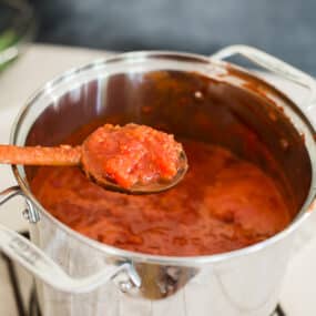 How to Make + Freeze Homemade Tomato Sauce