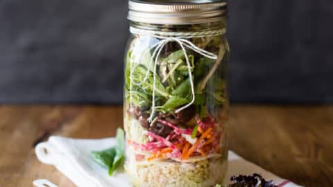 https://ohmyveggies.com/wp-content/uploads/2014/09/Rainbow-Salad-in-a-Jar-with-Guacahummus-480x270.jpg
