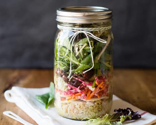 https://ohmyveggies.com/wp-content/uploads/2014/09/Rainbow-Salad-in-a-Jar-with-Guacahummus-500x400.jpg