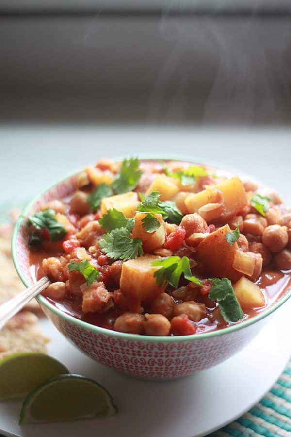 Slow-Cooker Indian-Spiced Chickpeas & Potatoes