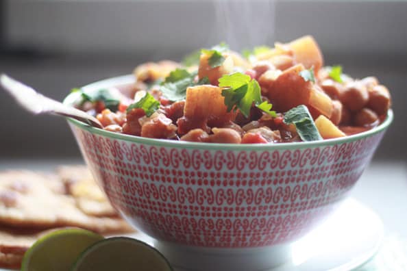 Slow-Cooker Indian-Spiced Chickpeas & Potatoes