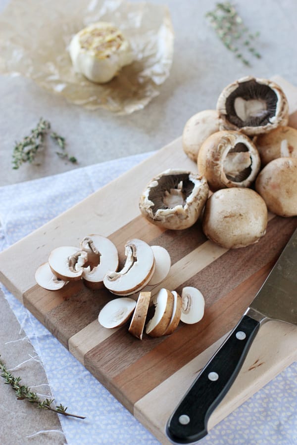 Creamy Roasted Garlic and Mushroom Soup