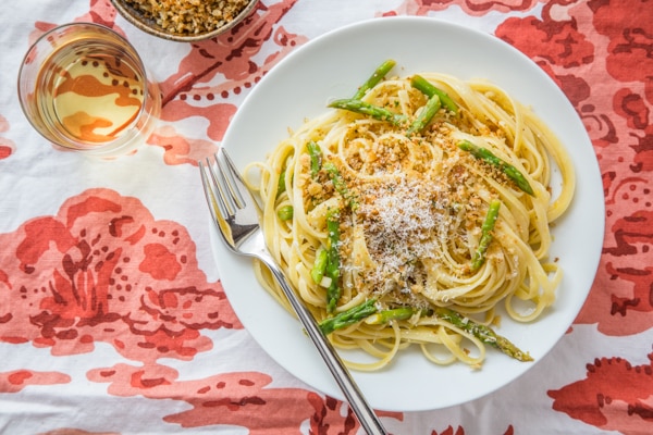 Lemon-Asparagus Linguine with Garlicky Panko Recipe