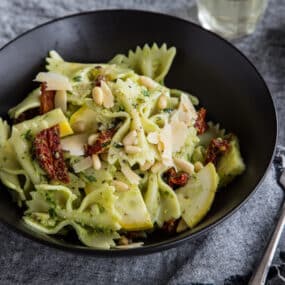 Lemon Parsley Pesto Pasta Salad Recipe