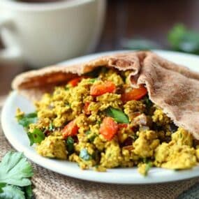 Mediterranean Tofu Scramble