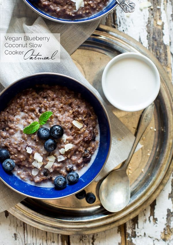 Slow Cooker Oatmeal with Blueberries