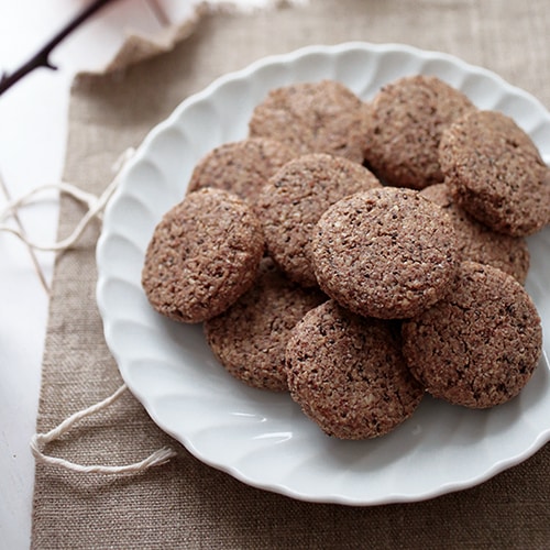 Almond and Cinnamon Cookies