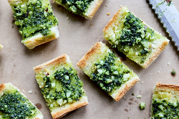 Vegan Garlic Bread with Kale Pesto