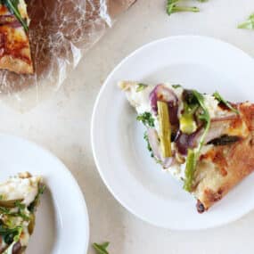 Roasted Asparagus and Arugula Pizza