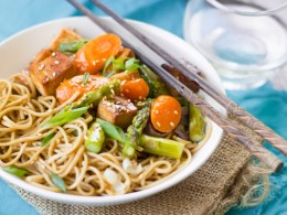 Sesame Soba Noodle Bowls By Ohmyveggies Com