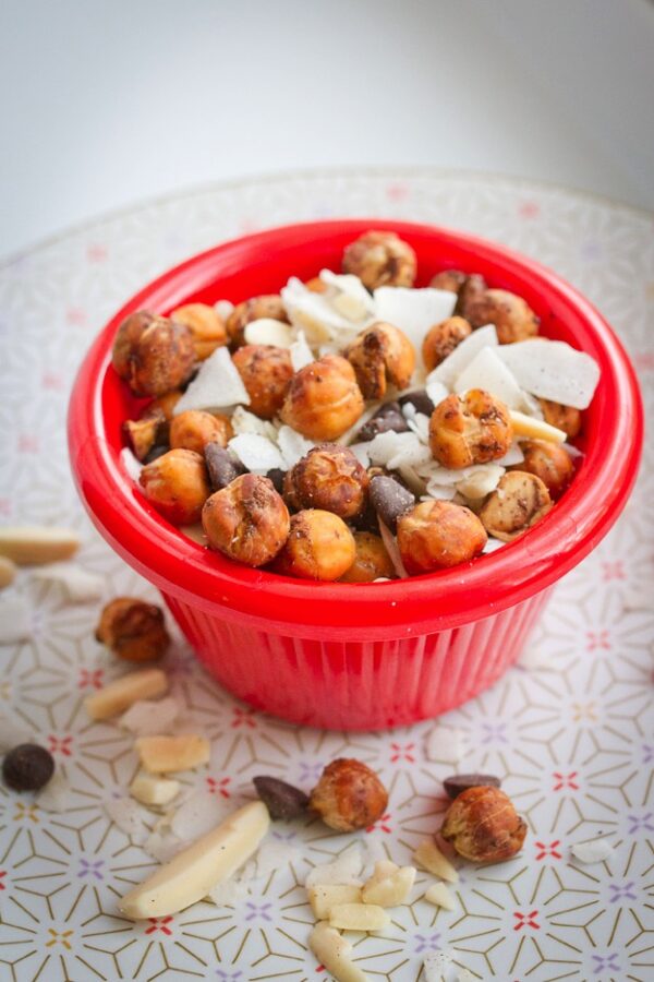 Pumpkin Spice Roasted Chickpeas