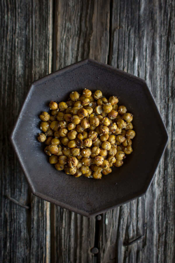 Everything Bagel Roasted Chickpeas