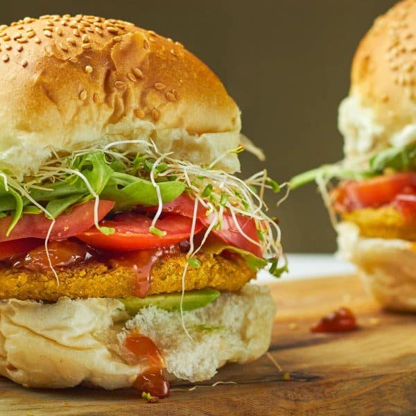 Chickpea, pumpkin and dill burgers