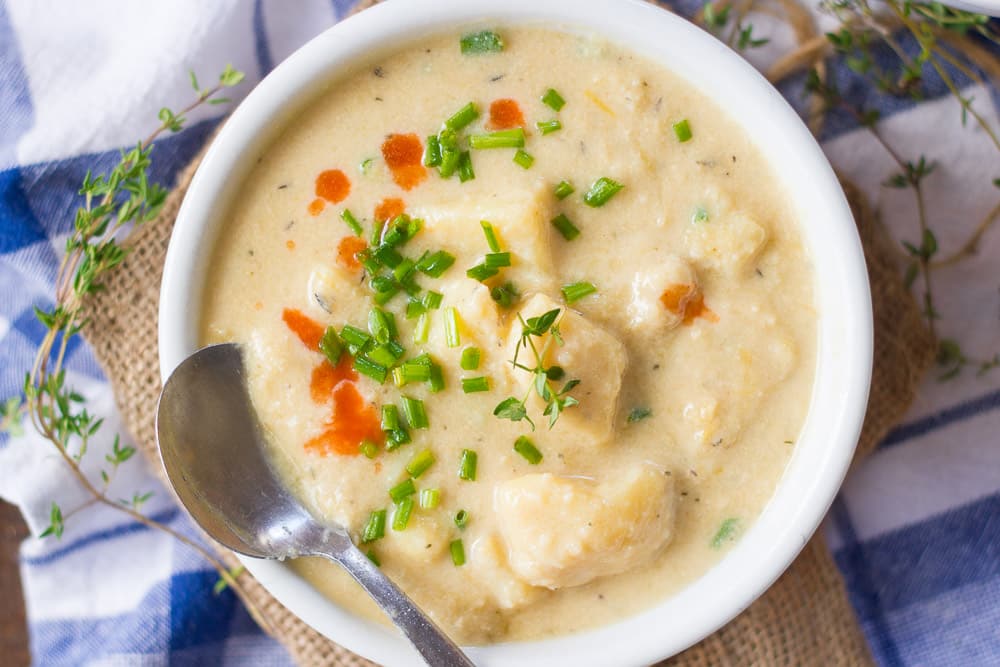 Cheesy Vegan Potato Leek Soup