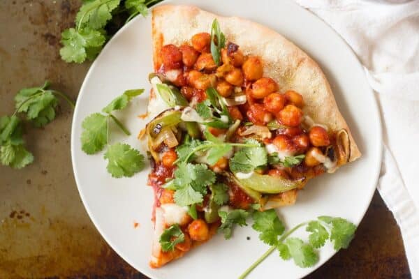 indian-inspired-chilli-chickpea-pizza-4