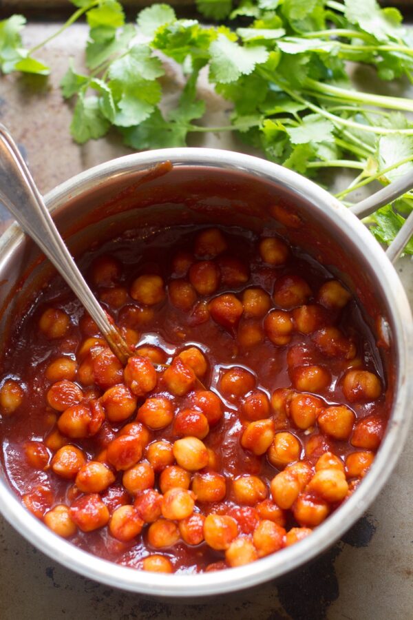 Indian-Inspired Chilli Chickpea Pizza