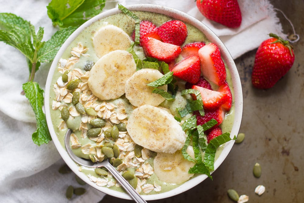 how-to-create-the-perfect-smoothie-bowl-5