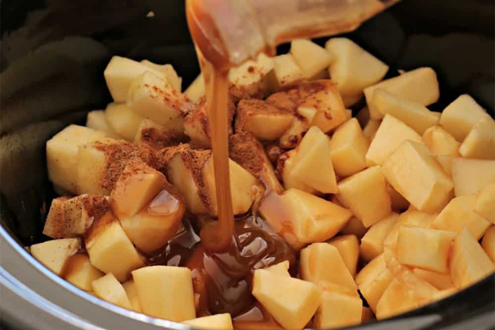 10 No Fuss Vegetarian Crockpot Dips: Apple Pie Dip