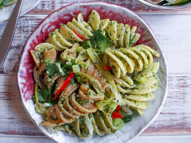 18 Best Easy Vegetarian Recipes: Asian Pesto Noodles