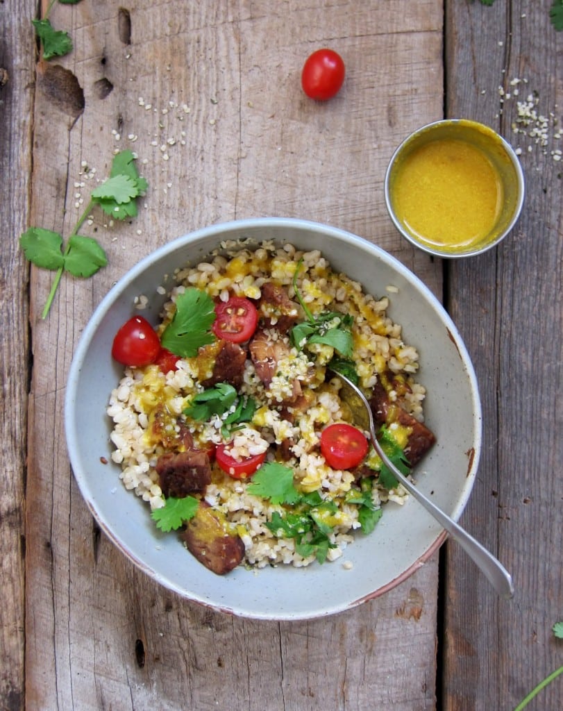 26 Creative and Delicious Turmeric Recipes: Turmeric & Tempeh Wellness Bowl