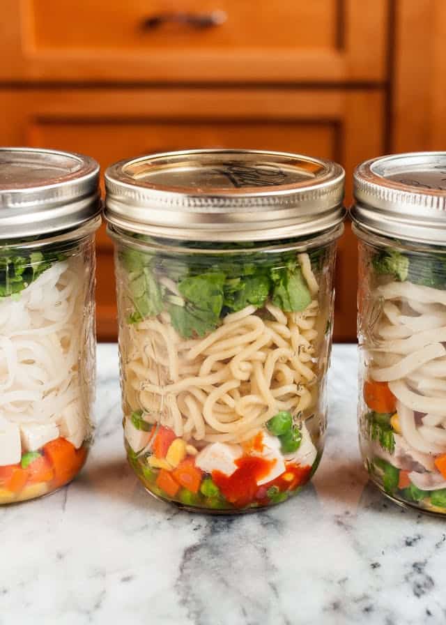 25 Vegetarian Mason Jar Meals to Help You Win at Lunch: Almost Instant Noodle Soup
