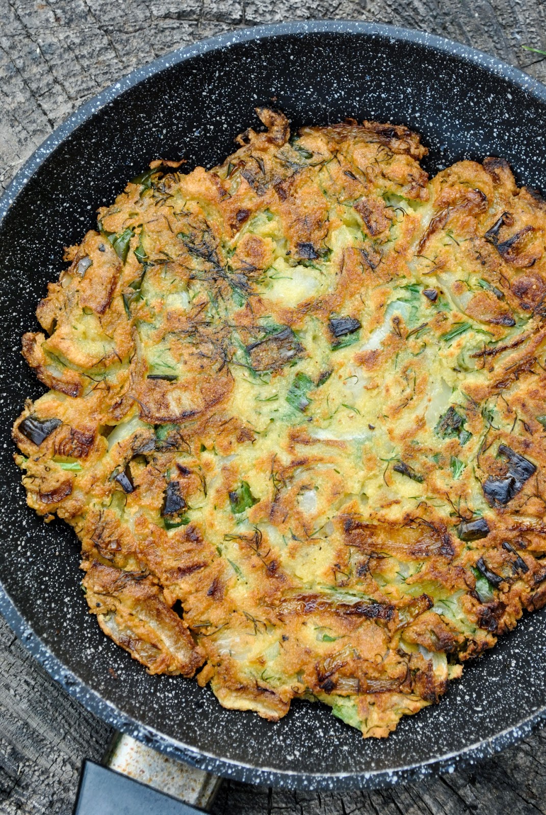 49 Savory Vegan Breakfast Recipes: Chickpea and Onion Omelette