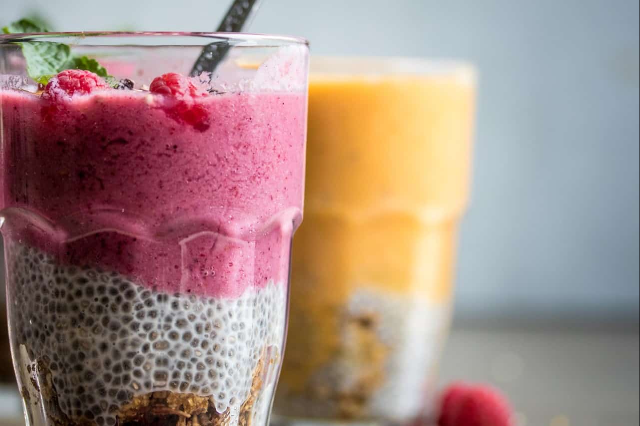 18 Chia Seed Pudding Recipes Everyone Will Love: Cinnamon Rawnola with Chia Pudding Parfait