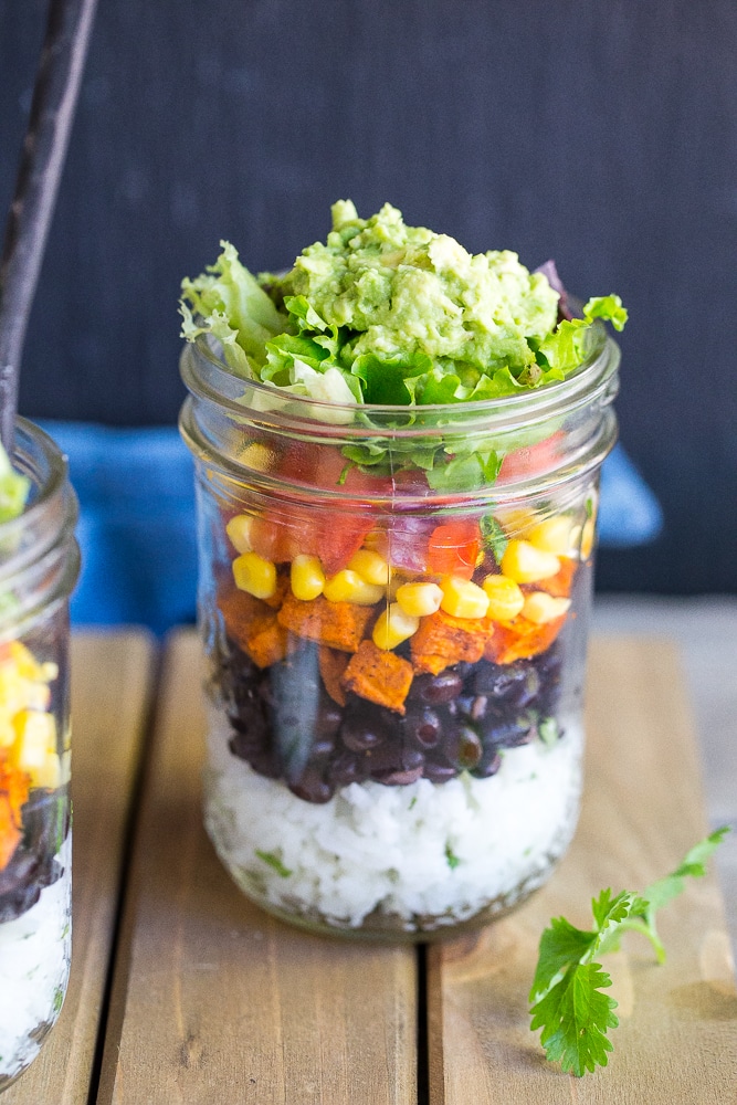 25 Vegetarian Mason Jar Meals to Help You Win at Lunch: Vegetarian Mason Jar Burrito Bowls