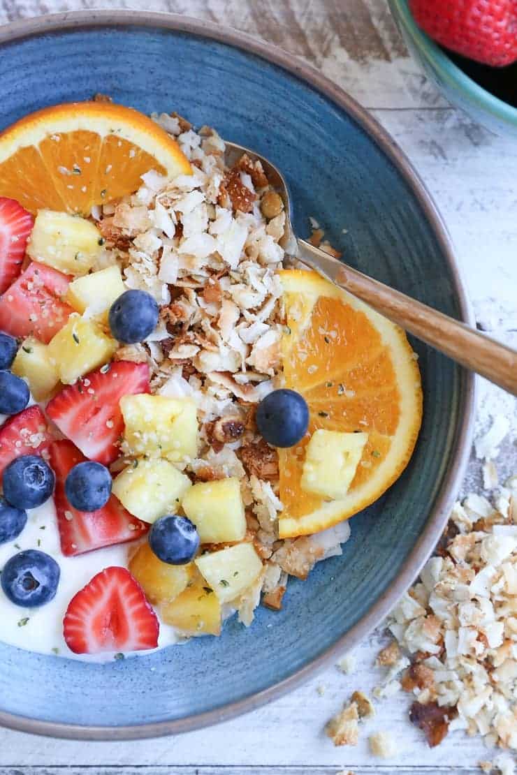 18 Irresistible Recipes for Homemade Granola: Coconut Lovers Paleo Granola